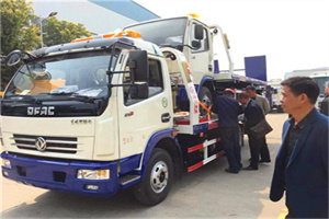 资兴汽车道路救援拖车价格